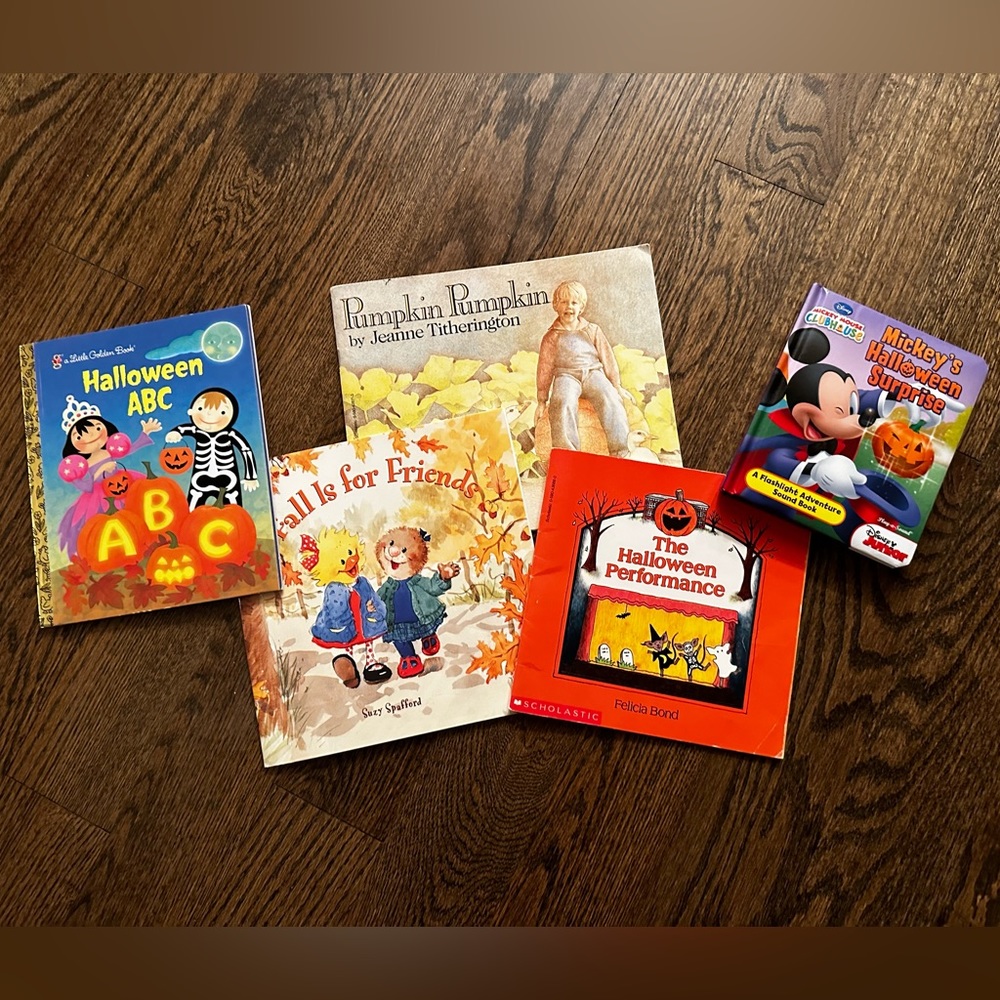 5 Like New Halloween/Fall Books